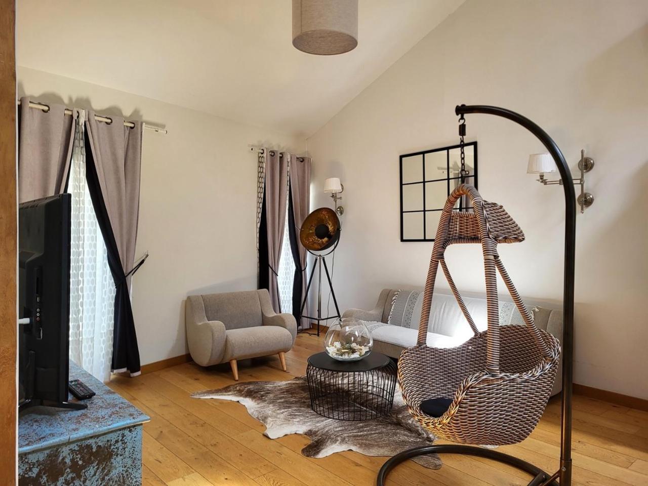 Maison D'Hotes Les Varietes Saint-Remy-de-Provence Bagian luar foto