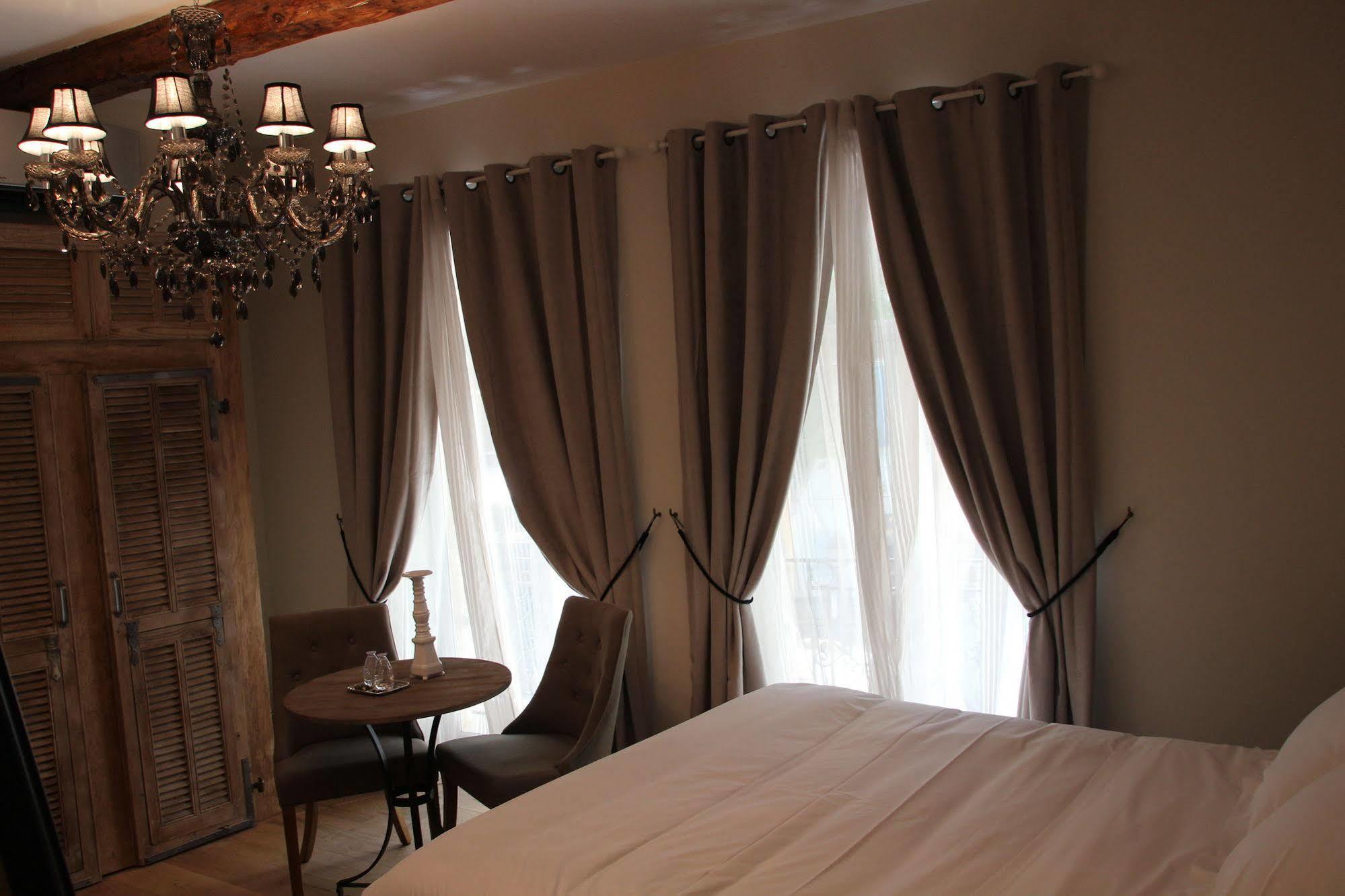 Maison D'Hotes Les Varietes Saint-Remy-de-Provence Bagian luar foto